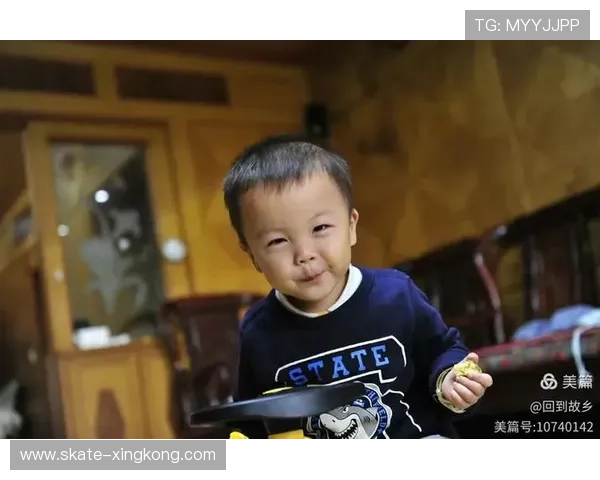 从小萌娃到足球巨星 看他小时候的成长轨迹与蜕变之路 从小萌娃到足球巨星 看他小时候的成长轨迹与蜕变之路