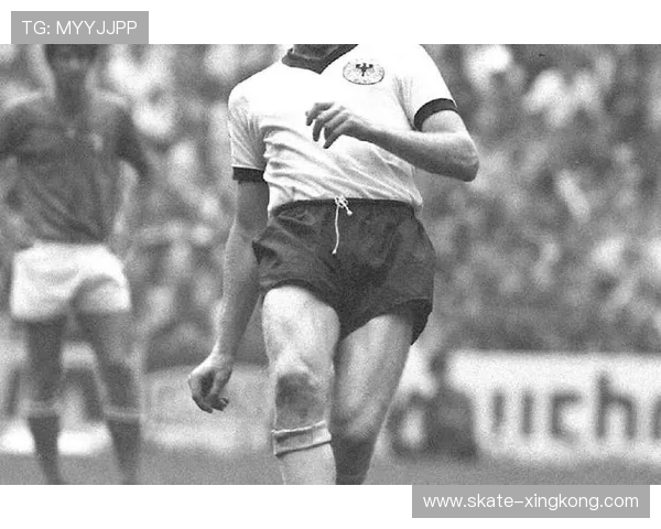 足球巨星若为引领新潮流 如何用天赋和努力重塑世界足坛的未来